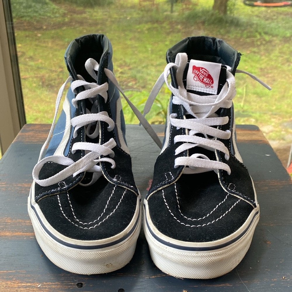 Almost new Vans High tops (Men 8.5, Women 10)